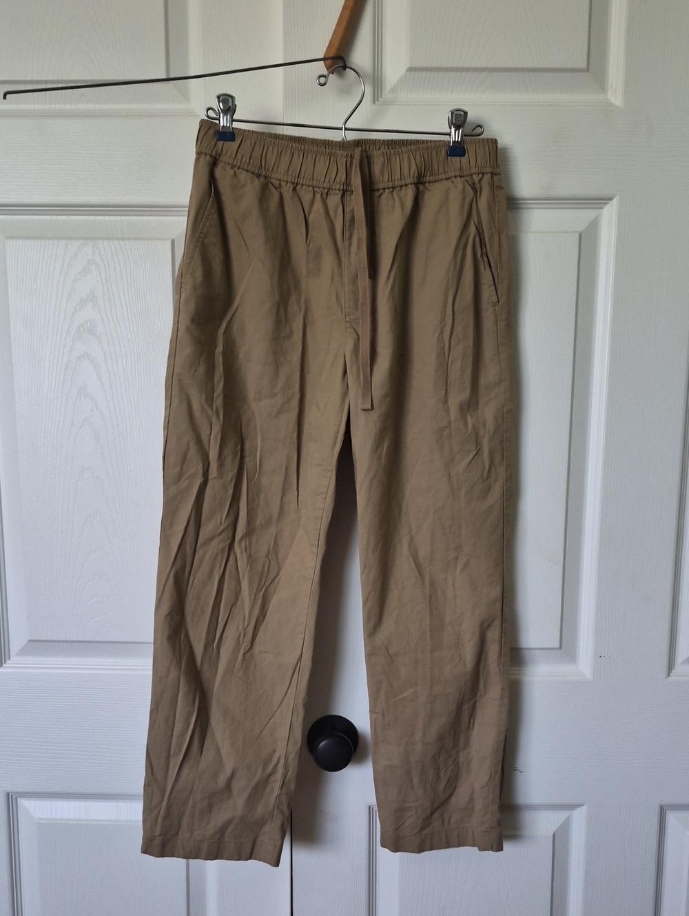 Uniqlo Women's Drawstring Chinos in Khaki
